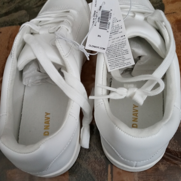 Old Navy  Shoes Size 9 5 Color White - Picture 2 of 6